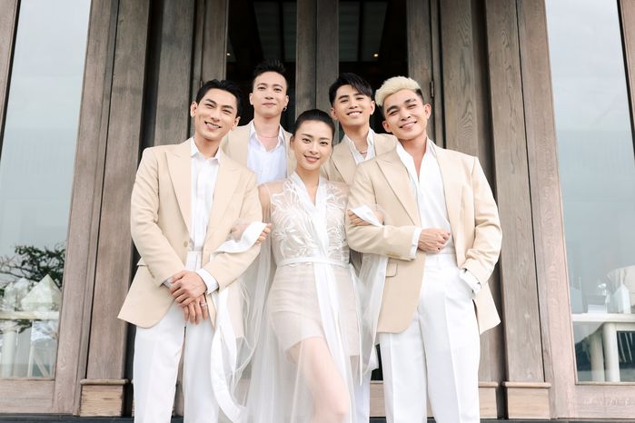 Những cặp thầy trò gắn bó gần 10 năm: Ai cũng thành công mỹ mãn