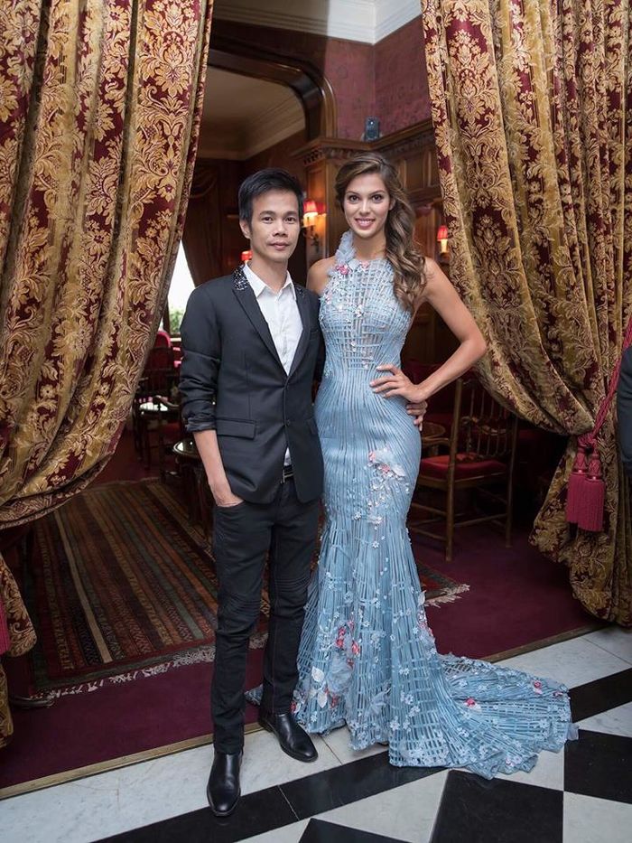 Những Hoa hậu quốc tế mặc đầm của NTK Việt và đăng quang