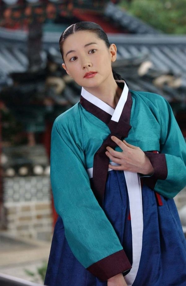 Lee Young Ae trả toàn bộ chi phí đưa một nạn nhân Itaewon về nước