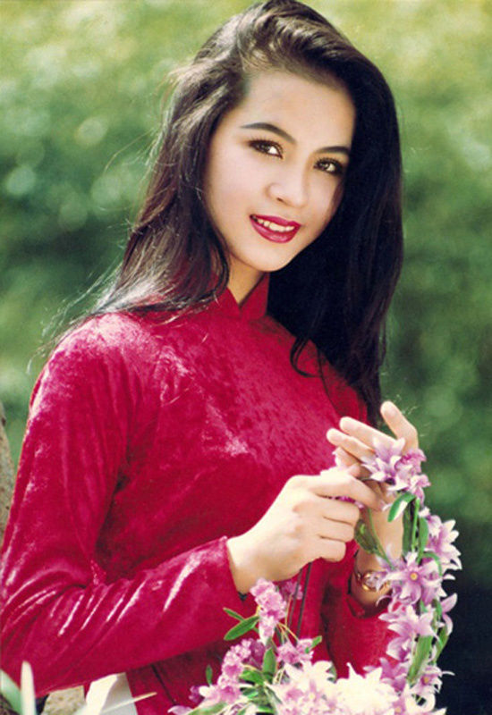 Nữ hoàng ảnh lịch Thanh Mai: U50 trẻ trung, gu thời trang xịn sò