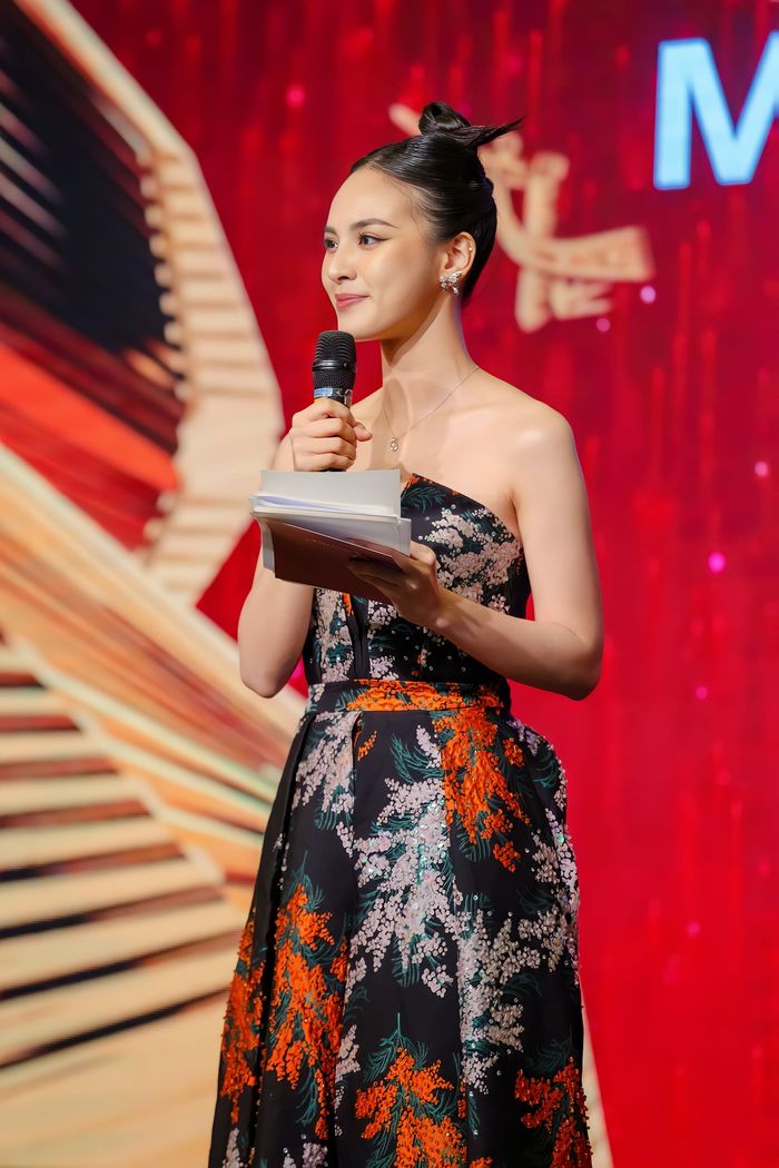 Quỳnh Nga tập luyện 3 năm thi Miss Charm, nay đành nhường may mắn