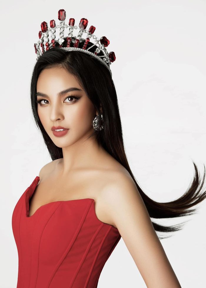 Quỳnh Nga tập luyện 3 năm thi Miss Charm, nay đành nhường may mắn