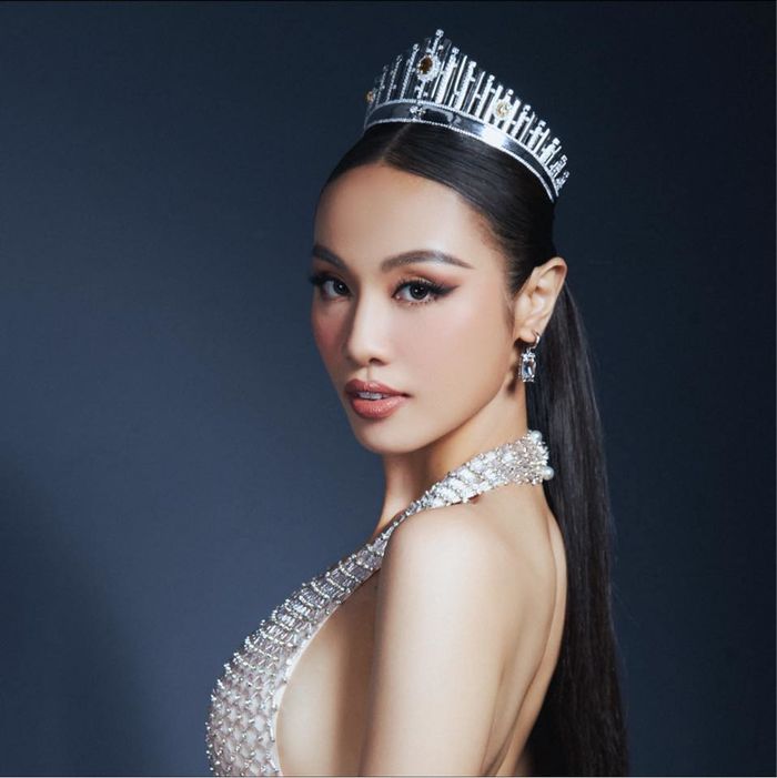 Quỳnh Nga xác nhận bỏ thi Miss Charm, fan sắc đẹp gọi tên Thủy Tiên