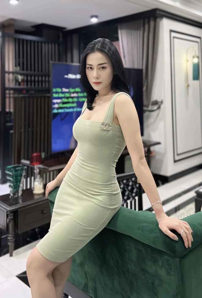Sao VTV từng làm người mẫu: Hồng Diễm thuộc lớp Thúy Hằng - Thúy Hạnh
