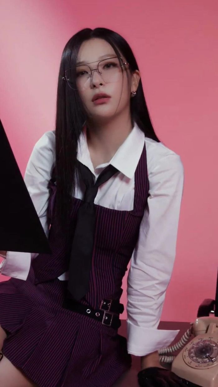 Seulgi vạn người mê: Hút toàn fan nữ, đỉnh từ bé, tài sản trăm tỷ