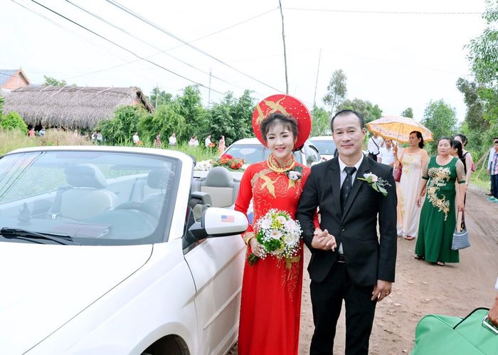 Những cặp đôi nên duyên vợ chồng nhờ mua hàng online