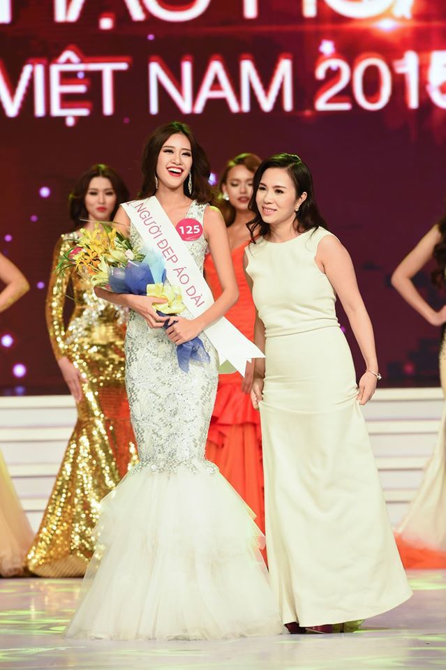 Thời mới đi thi của các Hoa hậu: Thùy Tiên xinh xỉu, H'Hen Niê khác lạ