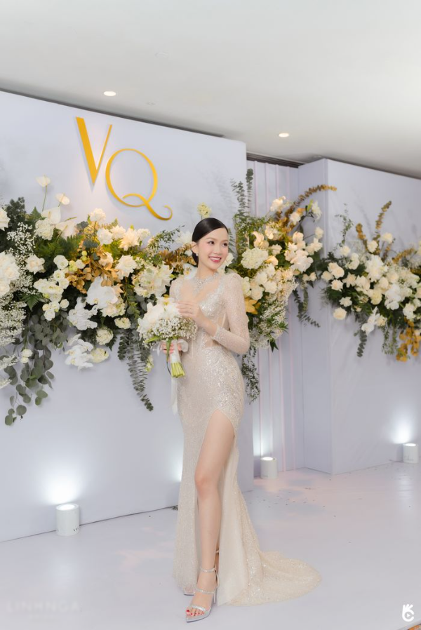 Top 5 HHVN lên xe hoa, diện 2 váy cưới có giá 900 triệu đồng