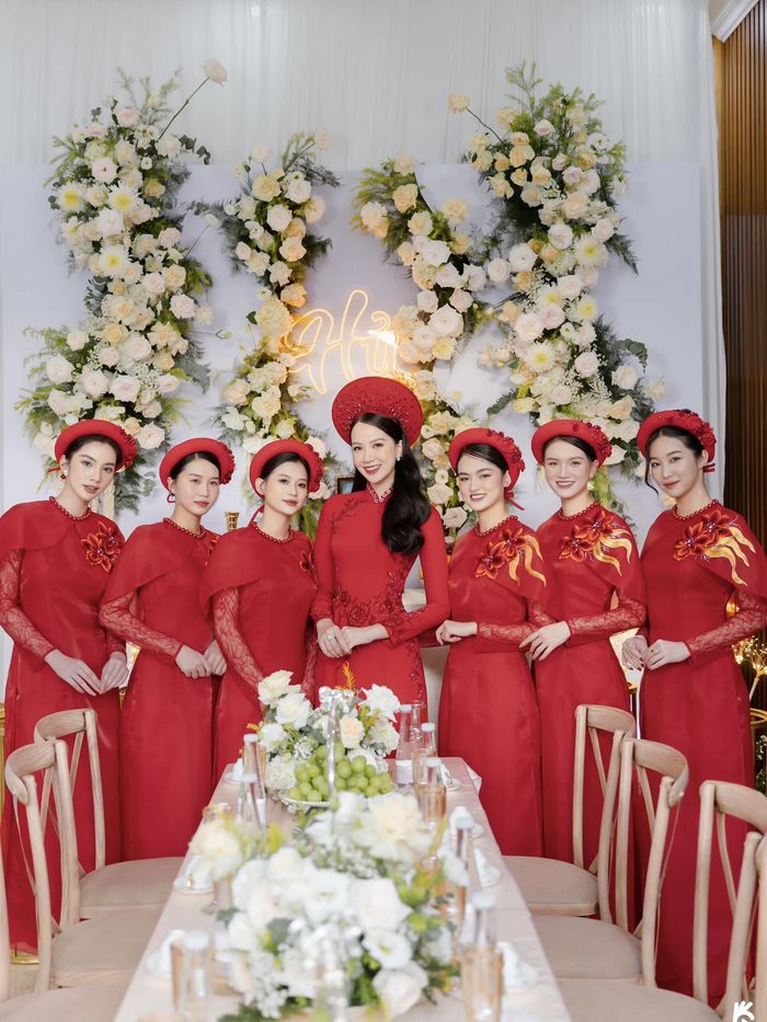 Top 5 HHVN lên xe hoa, diện 2 váy cưới có giá 900 triệu đồng