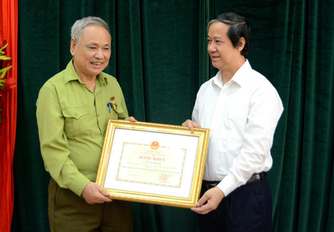 Thí sinh lớn tuổi nhất kỳ thi tốt nghiệp THPT 2022: Đang học Đông y