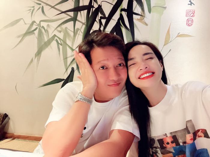 Trường Giang cưng vợ số 1: Lo từng miếng ăn, chăm như em bé