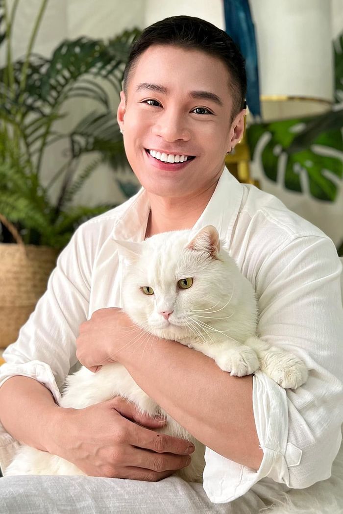 Từ một người mẫu vạm vỡ, Đàm Quang Phúc giờ phải tập đi từng bước