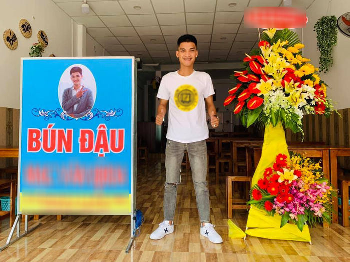 Vận xui của Mạc Văn Khoa khi làm ông chủ: Bị tố giá cao đến bị nhái