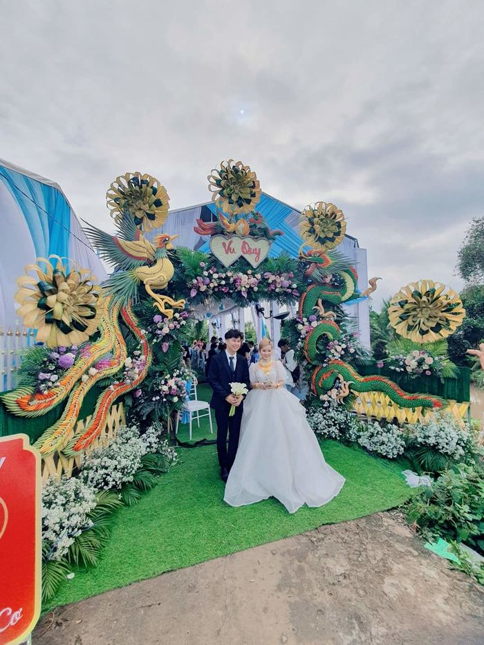 Vợ chồng hot TikToker Út Nhị đi tuần trăng mật ở Phú Quốc sau cưới