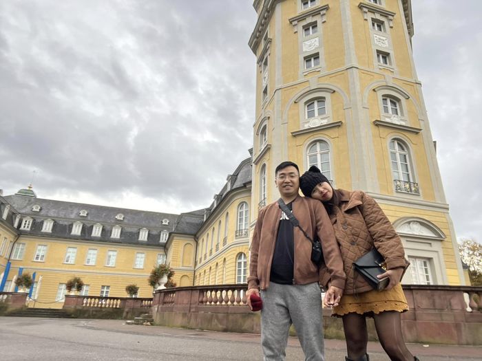 Vợ chồng U40 Hà Nội làm hết sức, chơi hết mình: Du lịch khắp châu Âu