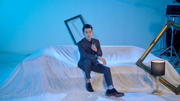 Vpop rộn ràng với 15 MV trong 1 ngày: Tùng Dương, Thu Minh đọ giọng
