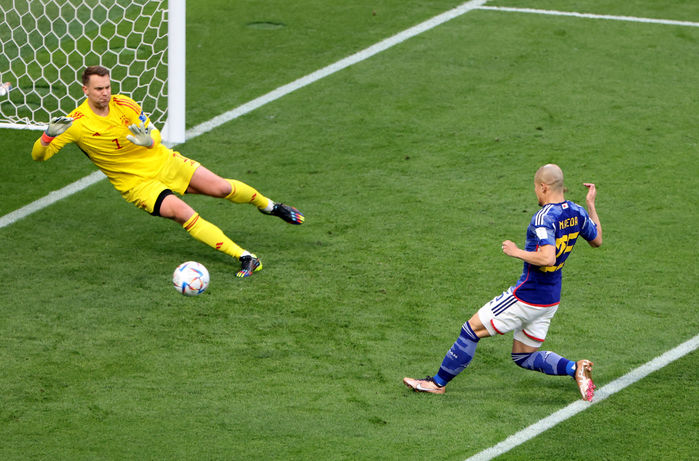 Ý thức của người Nhật tại World Cup: Cầu thủ dọn sạch phòng thay đồ