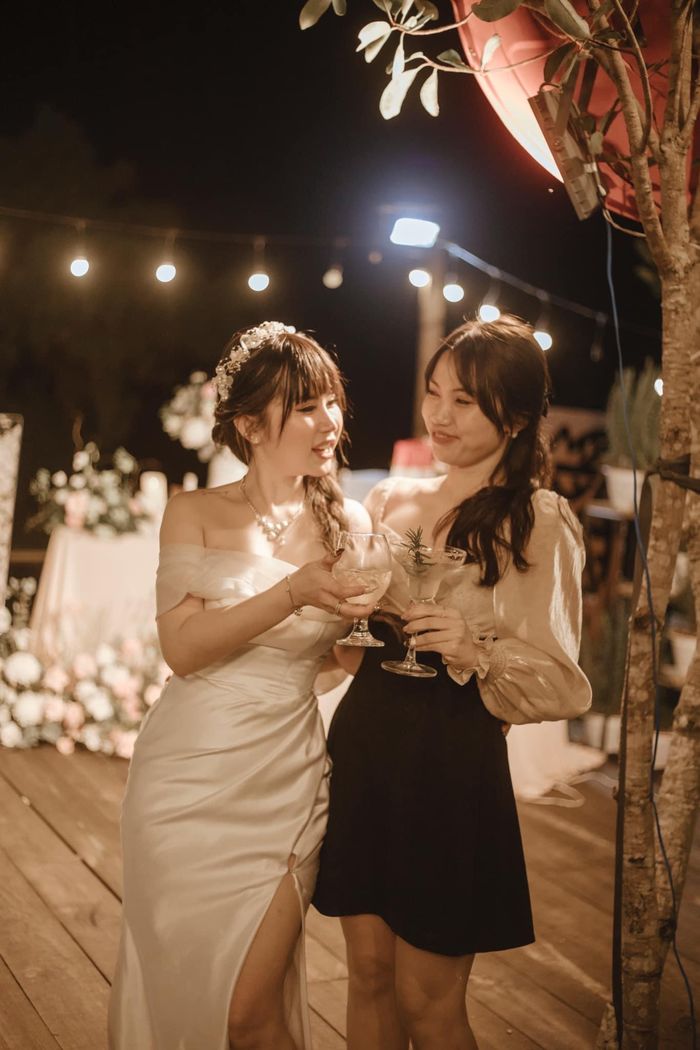 Đọ nhan sắc các hiện tượng mạng diện váy cưới: Trần My như công chúa