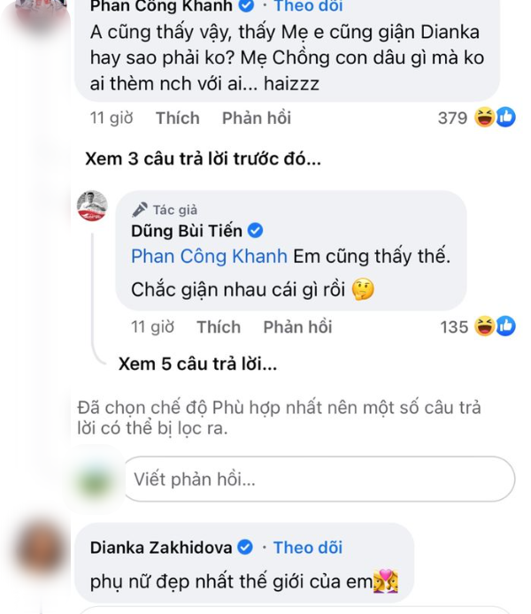 Hai mẹ của Bùi Tiến Dũng lần đầu gặp mặt, ôm nhau thắm thiết