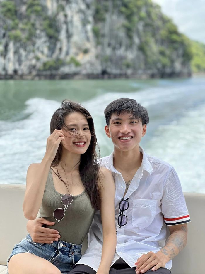 Văn Hậu ngọt ngào xưng hô bạn gái là my love nhân dịp sinh nhật