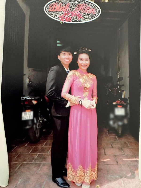 Hot mom Thanh Trần khoe ảnh cưới 5 năm trước, nhan sắc thăng hạng