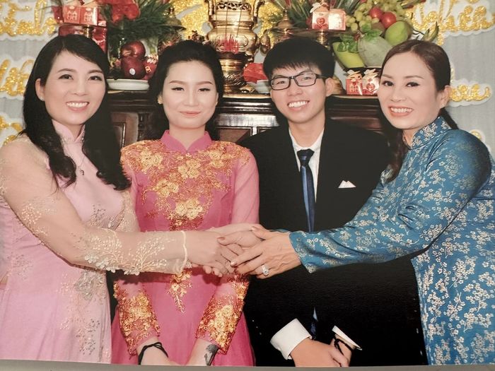 Hot mom Thanh Trần khoe ảnh cưới 5 năm trước, nhan sắc thăng hạng