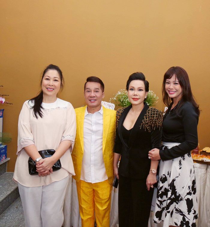 Ảnh hot sao Việt 19/12: Hồng Vân chạy show 2 đám cưới cùng giờ