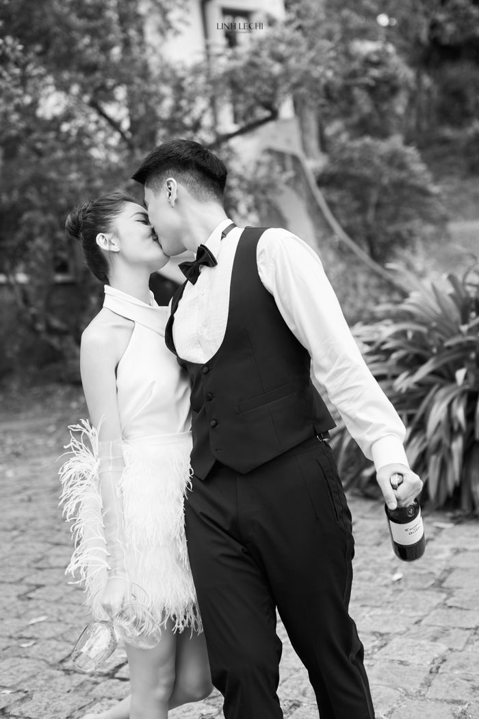 Á hậu Thùy Dung công khai diện mạo chồng trong lễ cưới công giáo