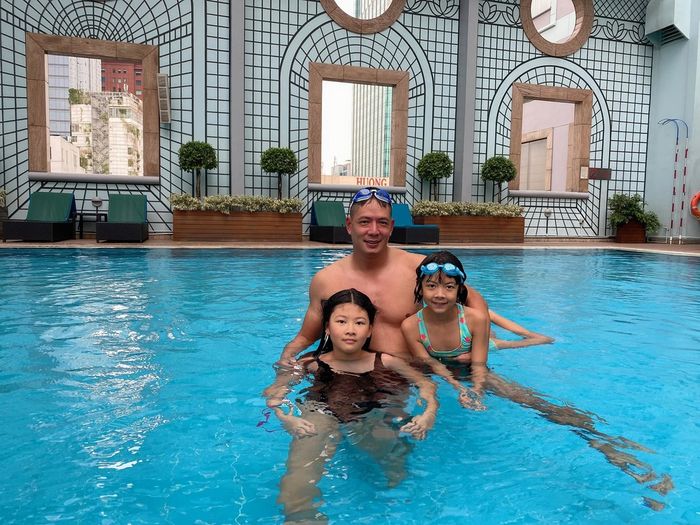 Bí quyết làm nên chiều cao vượt trội của 2 ái nữ nhà Bình Minh