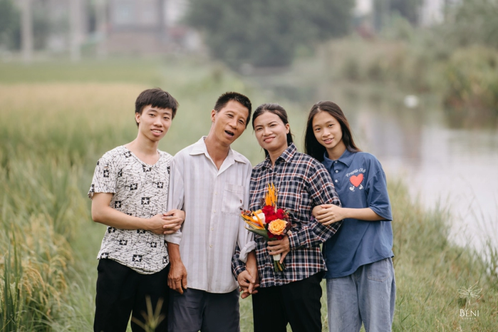 Bộ ảnh cưới ý nghĩa của cặp vợ chồng khiếm khuyết ở Hưng Yên