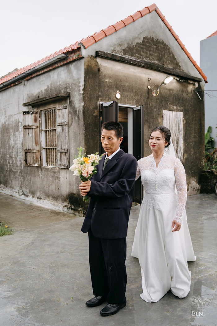 Bộ ảnh cưới ý nghĩa của cặp vợ chồng khiếm khuyết ở Hưng Yên