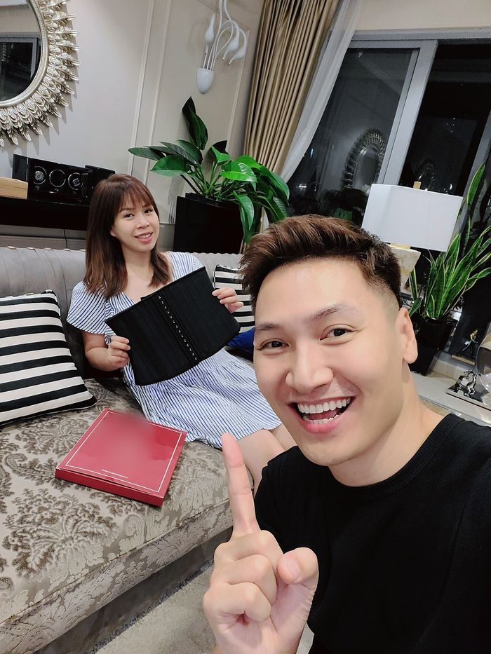 Cận dung mạo con trai Mạnh Trường: Đích thị bản sao của ba