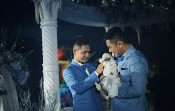 Chàng CEO U30 come out sóng gió, kết thúc viên mãn với đám cưới
