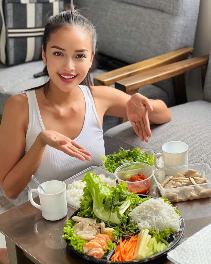 2 tuần trước khi Ngọc Châu đến Miss Universe: Quốc phục hoàn thiện 90%