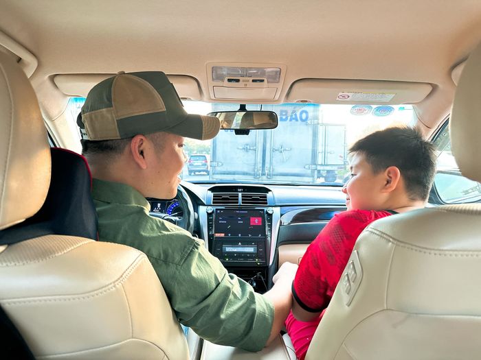 Chồng trẻ của Lê Phương là ba dượng vàng mười: Đối đãi tốt với Cà Pháo