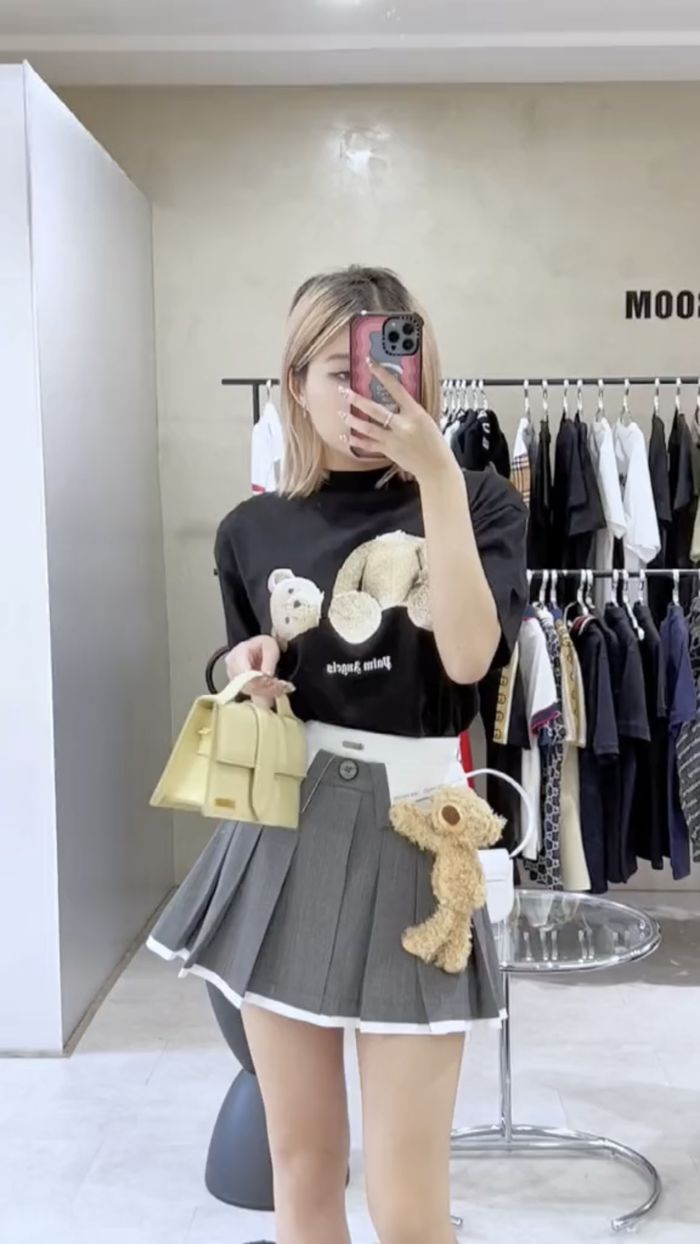 Chuẩn rich kid, Châu Anh chi hơn 100 triệu đồng cho một lần mua đồ Tết