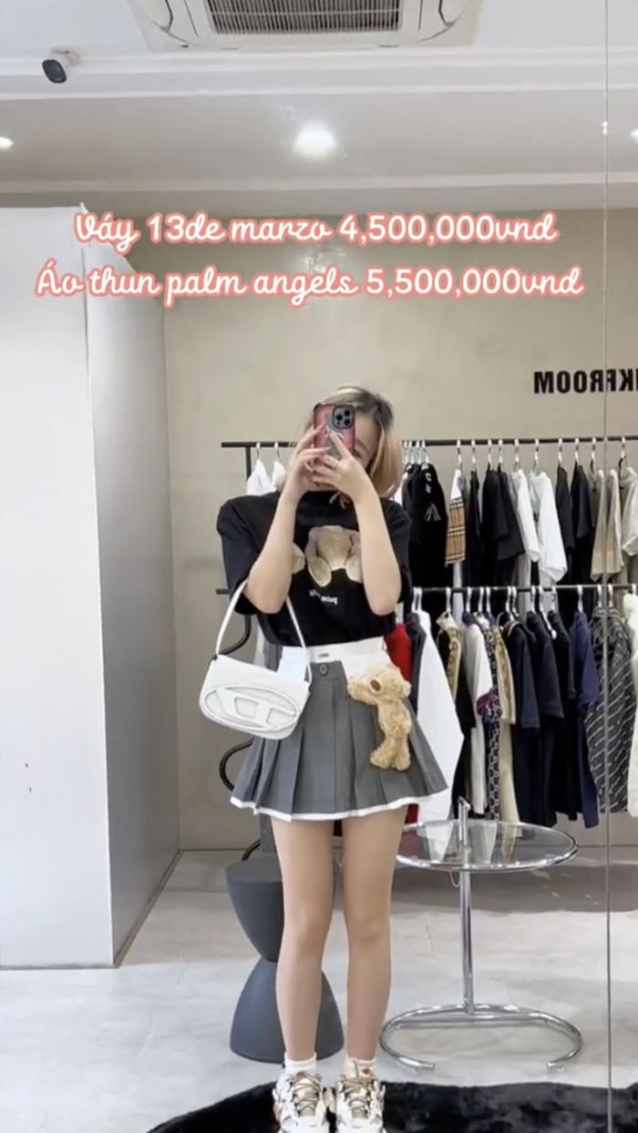 Chuẩn rich kid, Châu Anh chi hơn 100 triệu đồng cho một lần mua đồ Tết