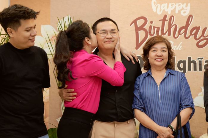 Đại Nghĩa được Nhật Kim Anh tổ chức sinh nhật, mẹ ruột rơi nước mắt