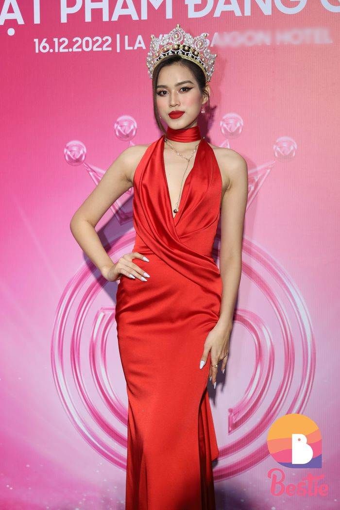  Dàn mỹ nhân đọ sắc tại buổi công bố vương miện Hoa hậu Việt Nam