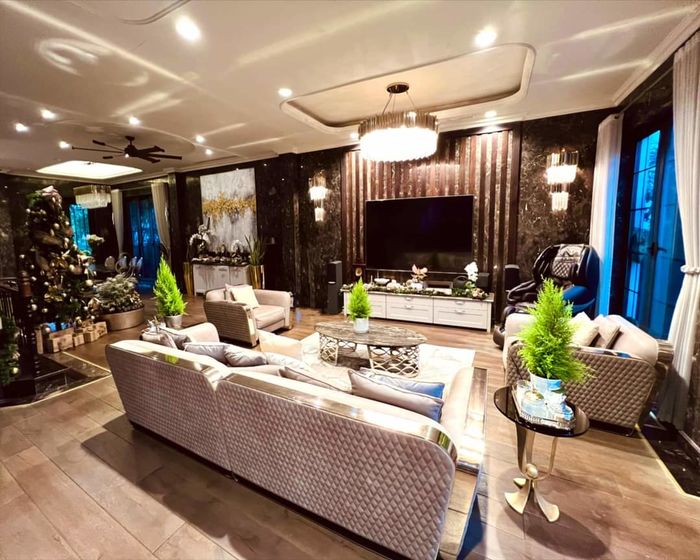 Đi tìm tổ ấm sao Việt trang trí Giáng sinh hoành tráng