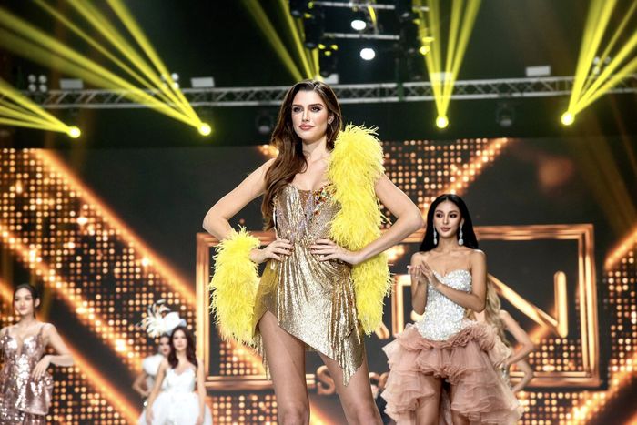 Fan tiếc cho Miss Grand International 2022 sau chiến thắng chỉ hát hò