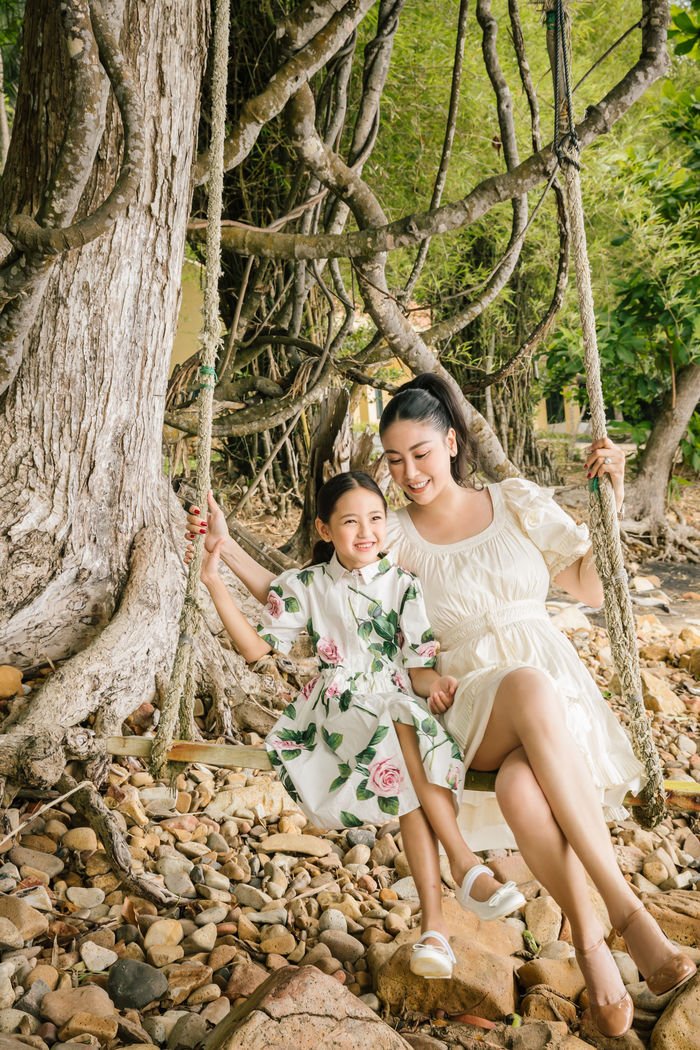 Hà Kiều Anh: Tôi từng ở giữa ranh giới mong manh khi sinh con gái út