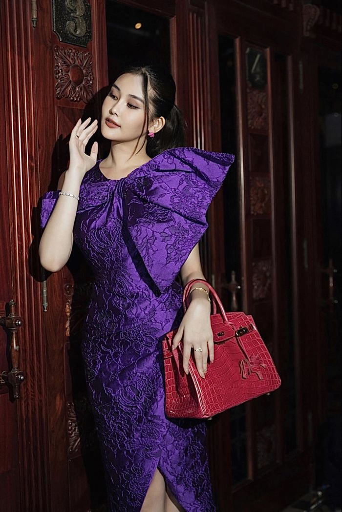 Gu thời trang của Ngân Anh: Nàng dâu mới dát toàn item đồ hiệu