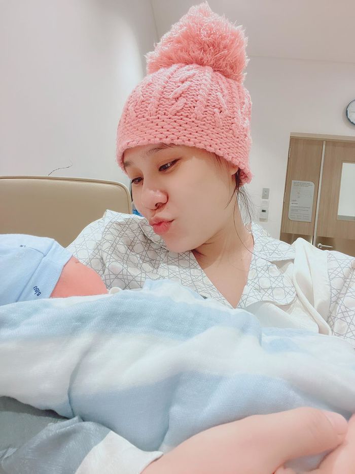Hồ Bích Trâm khi đón con đầu lòng: Được bồi bổ để có sữa cho quý tử