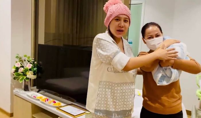 Hồ Bích Trâm khi đón con đầu lòng: Được bồi bổ để có sữa cho quý tử