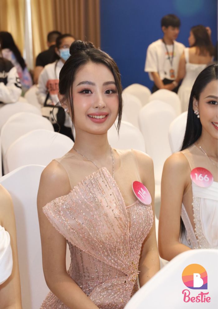 Hoa hậu Việt Nam tiếp tục thi mặt mộc, lý lịch được điều tra gắt