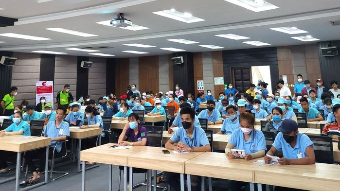 Hơn 38 công ty tuyển nhân sự, số lượng hơn 3.000 người