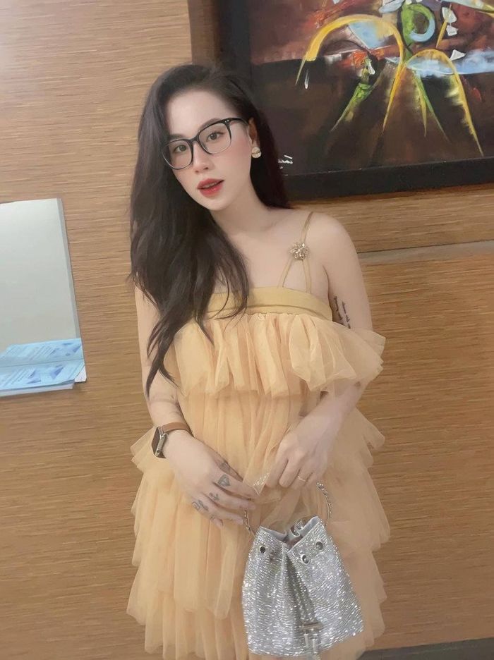 Hot girl 9x thay đổi không thể ngờ sau khi sinh: Ai làm mẹ sẽ hiểu