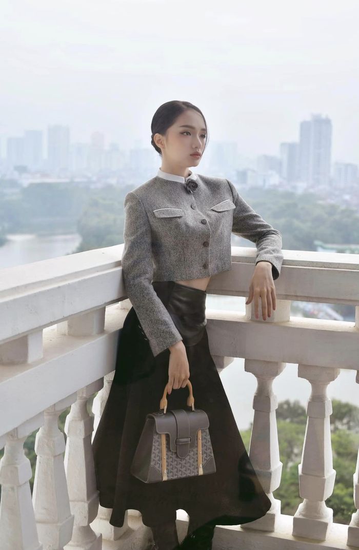 Hương Giang đi ăn cưới tinh tế hết phần: Nhường spotlight cho cô dâu
