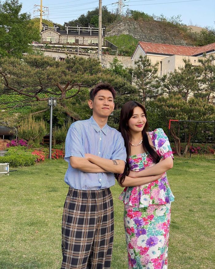 Idol Kpop xin lỗi vì những lý do khó đỡ: Joy (Red Velvet) vì hẹn hò